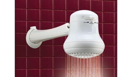 Foto do insumo SINAPI 1368 — CHUVEIRO COMUM EM PLASTICO BRANCO, COM CANO, 3 TEMPERATURAS, 5500 W (110/220 V)