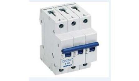 Foto do insumo SINAPI 34709 — DISJUNTOR TERMOMAGNETICO PARA TRILHO DIN (IEC), TRIPOLAR, 10 - 50 A