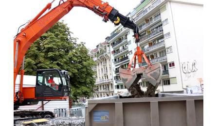 ESCAVADEIRA HIDRAULICA SOBRE ESTEIRAS, CAPACIDADE DA CACAMBA ENTRE 1,20 E 1,50 M3, PESO OPERACIONAL ENTRE 20,00 E 22,00 TON, POTENCIA LIQUIDA ENTRE 150 E 155 HP, EQUIPADA COM CLAMSHELL