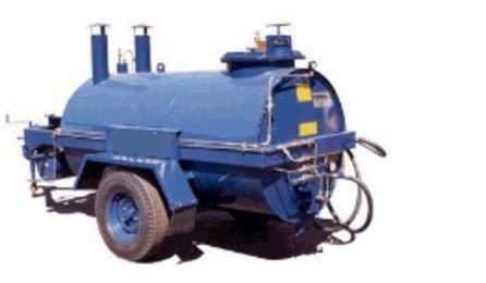 Foto do insumo SINAPI 20219 — ESPARGIDOR DE ASFALTO PRESSURIZADO, REBOCAVEL, TANQUE DE 2500 L, PNEUMATICO, COM