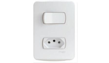 Foto do insumo SINAPI 38077 — INTERRUPTOR SIMPLES + TOMADA 2P+T 10A, 250V, CONJUNTO MONTADO PARA EMBUTIR 4" X 
