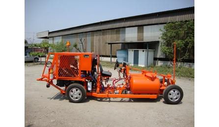 Foto do insumo SINAPI 40637 — MAQUINA DEMARCADORA DE FAIXA DE TRAFEGO A FRIO, AUTOPROPELIDA, MOTOR DIESEL 38 H