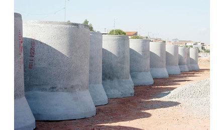 Foto do insumo SINAPI 7753 — TUBO DE CONCRETO ARMADO PARA AGUAS PLUVIAIS, CLASSE PA-1, COM ENCAIXE PONTA E BO